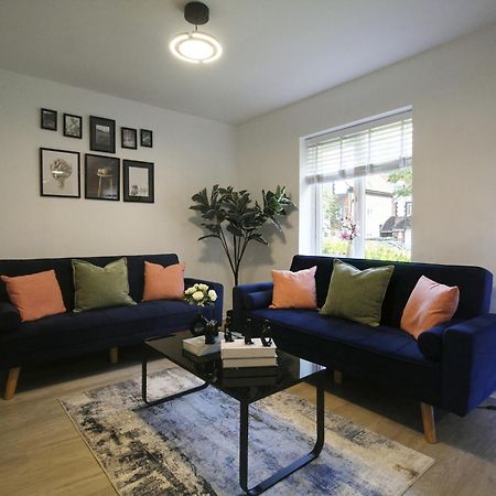 Apartament 2Bdr Flat Rg1 - Free Open Parking Reading Zewnętrze zdjęcie