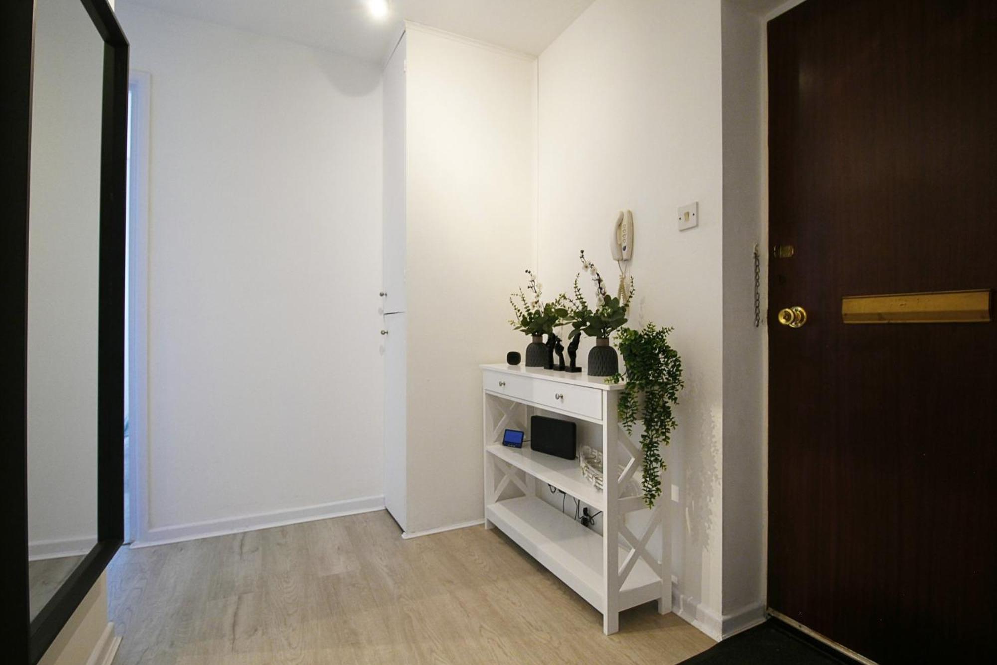 Apartament 2Bdr Flat Rg1 - Free Open Parking Reading Zewnętrze zdjęcie