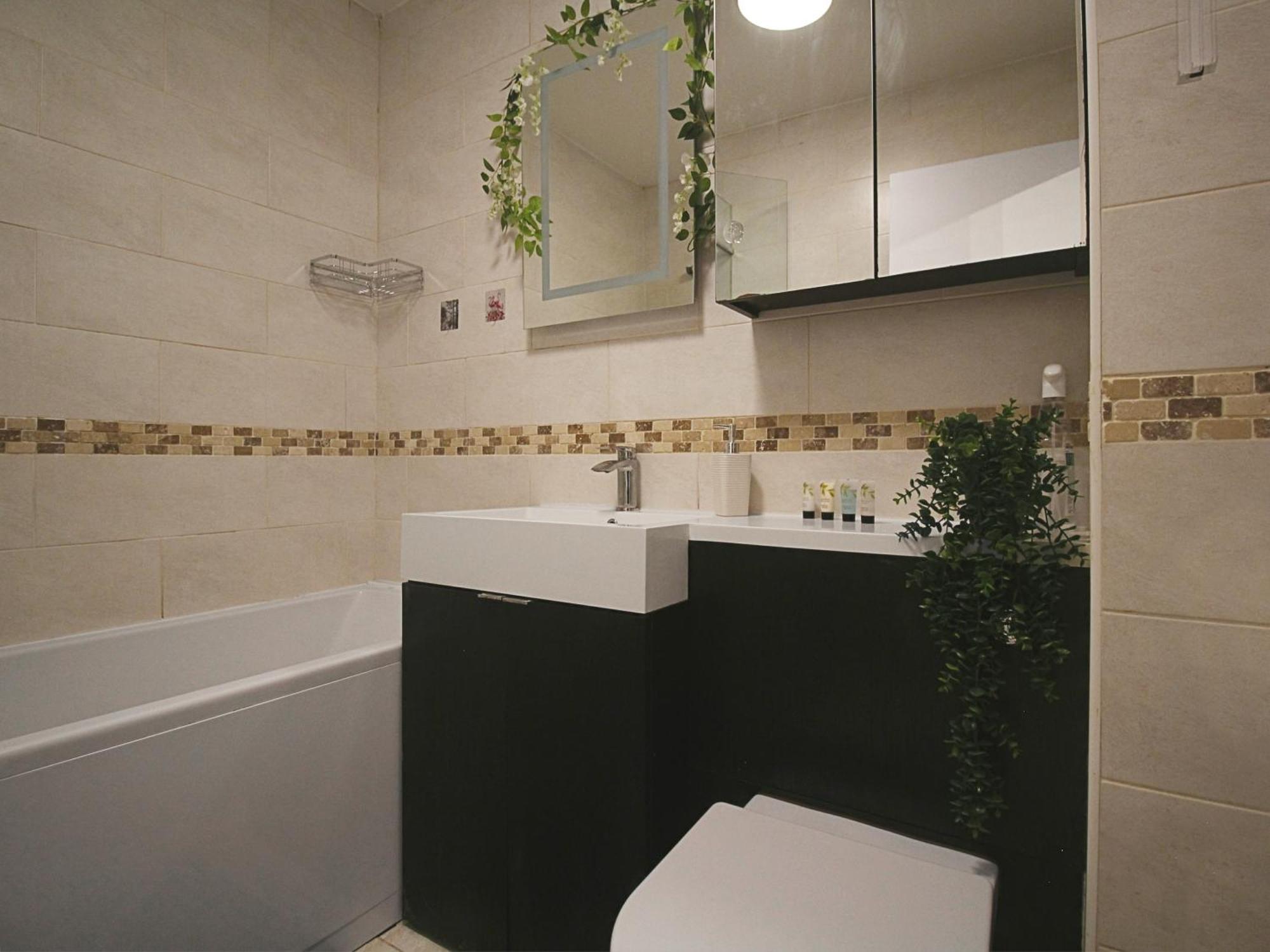 Apartament 2Bdr Flat Rg1 - Free Open Parking Reading Zewnętrze zdjęcie