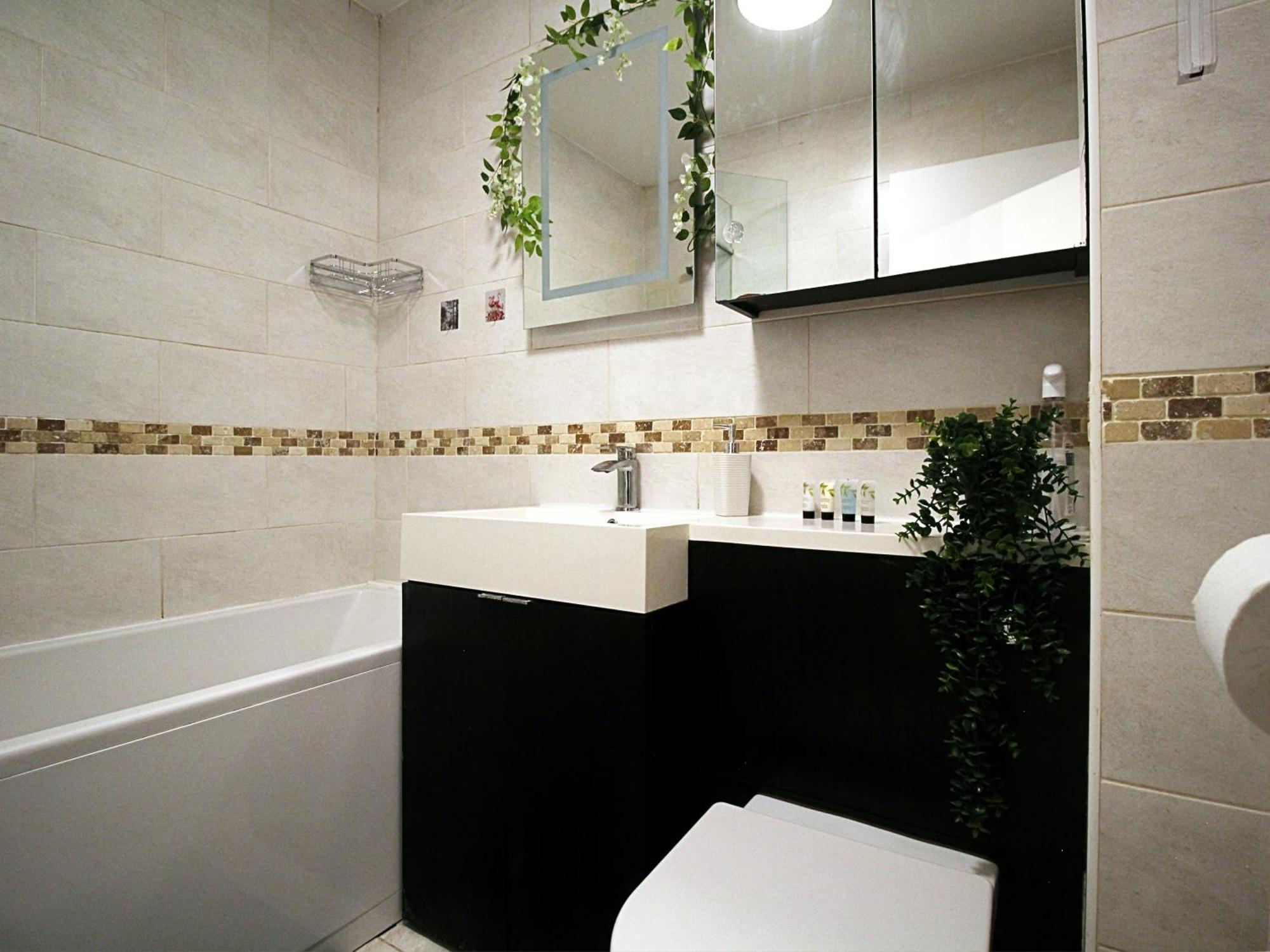 Apartament 2Bdr Flat Rg1 - Free Open Parking Reading Zewnętrze zdjęcie